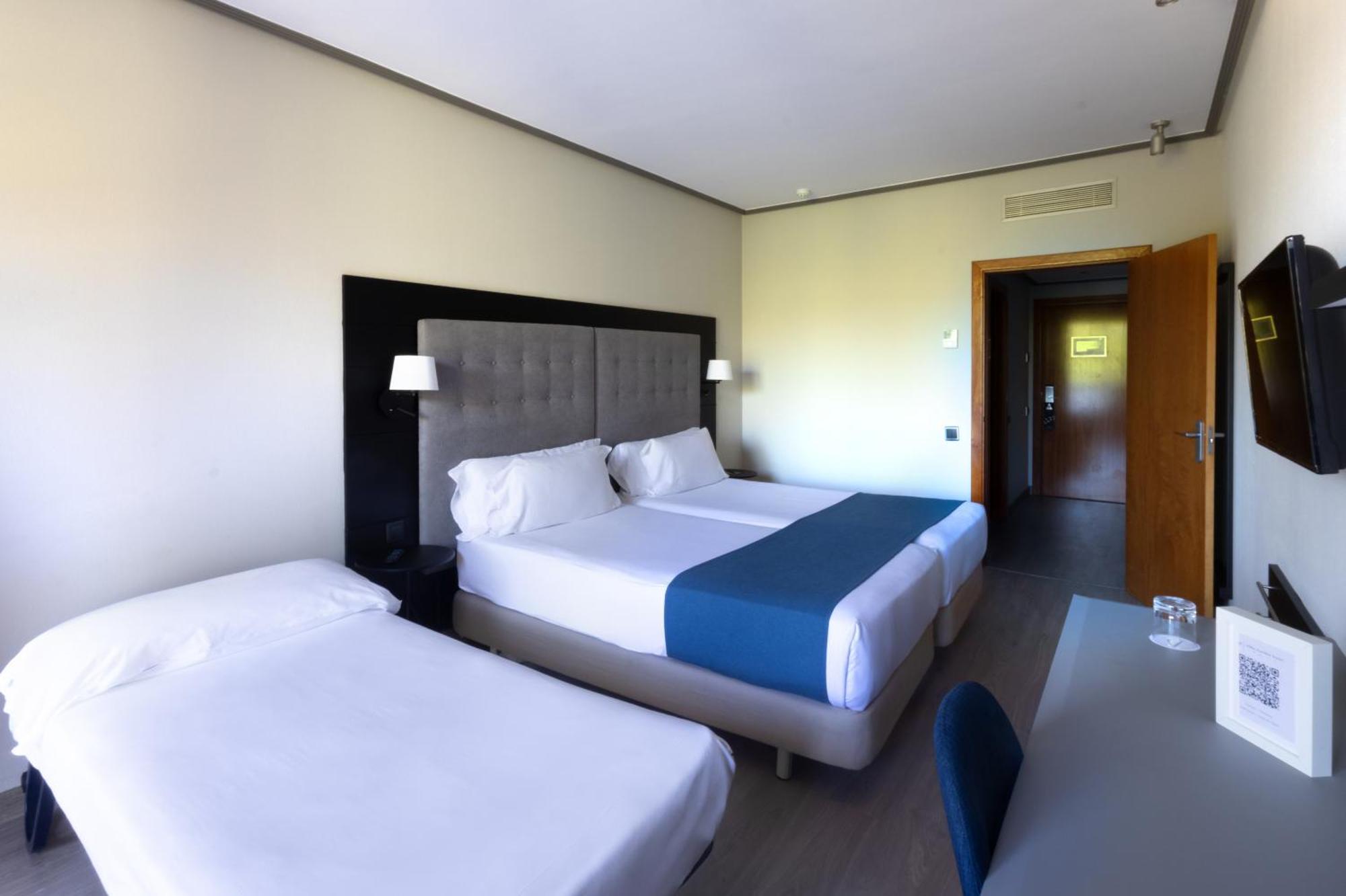 Standard Triple Room,1698850101:JPEG
