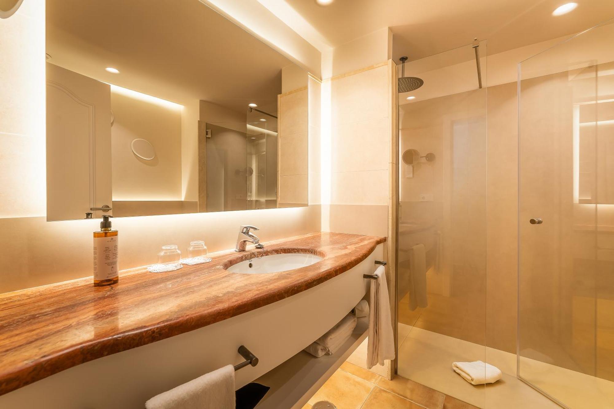 Junior Suite con Vista Piscina