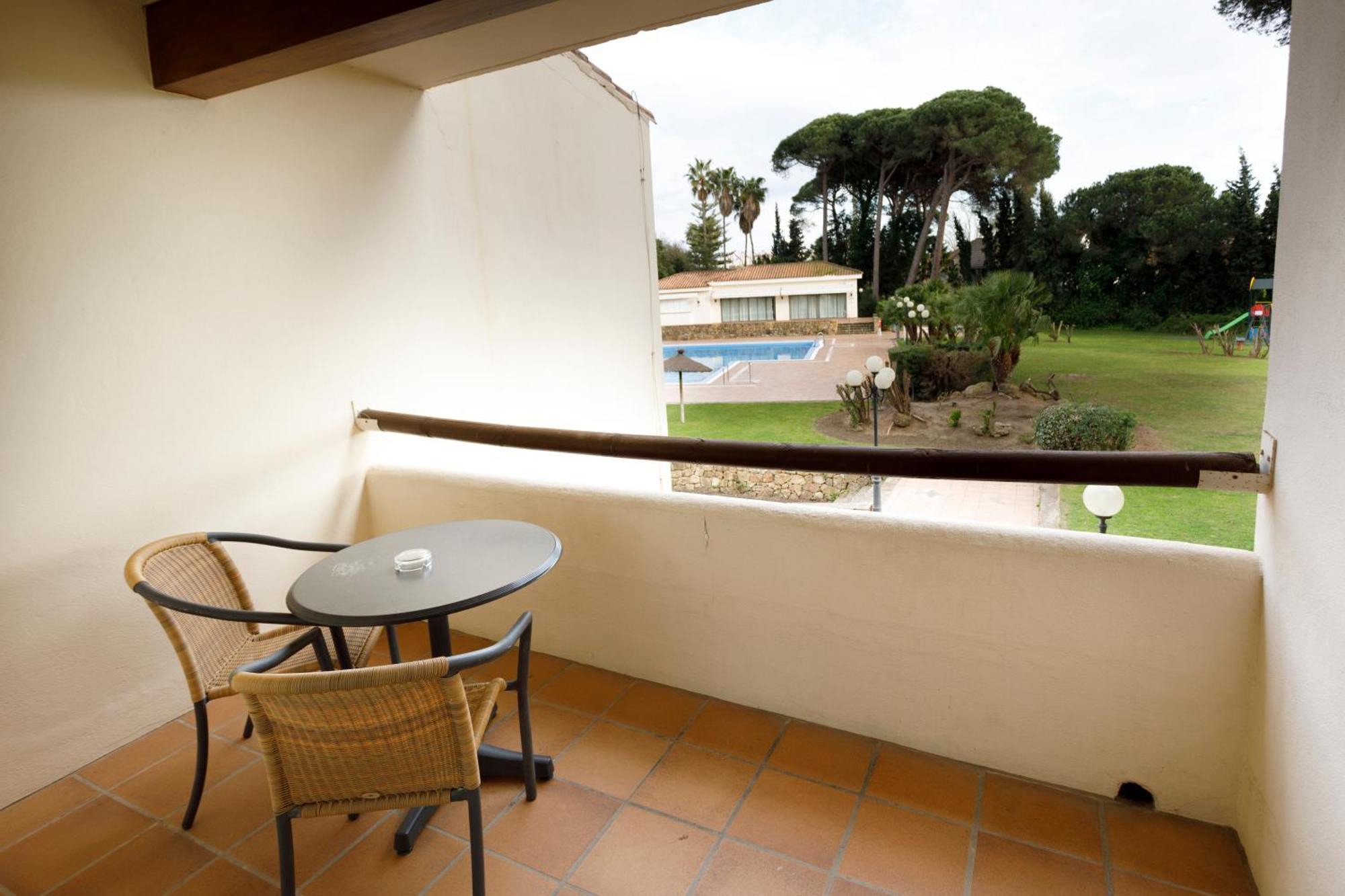 Quarto Queen com Vista Jardim
