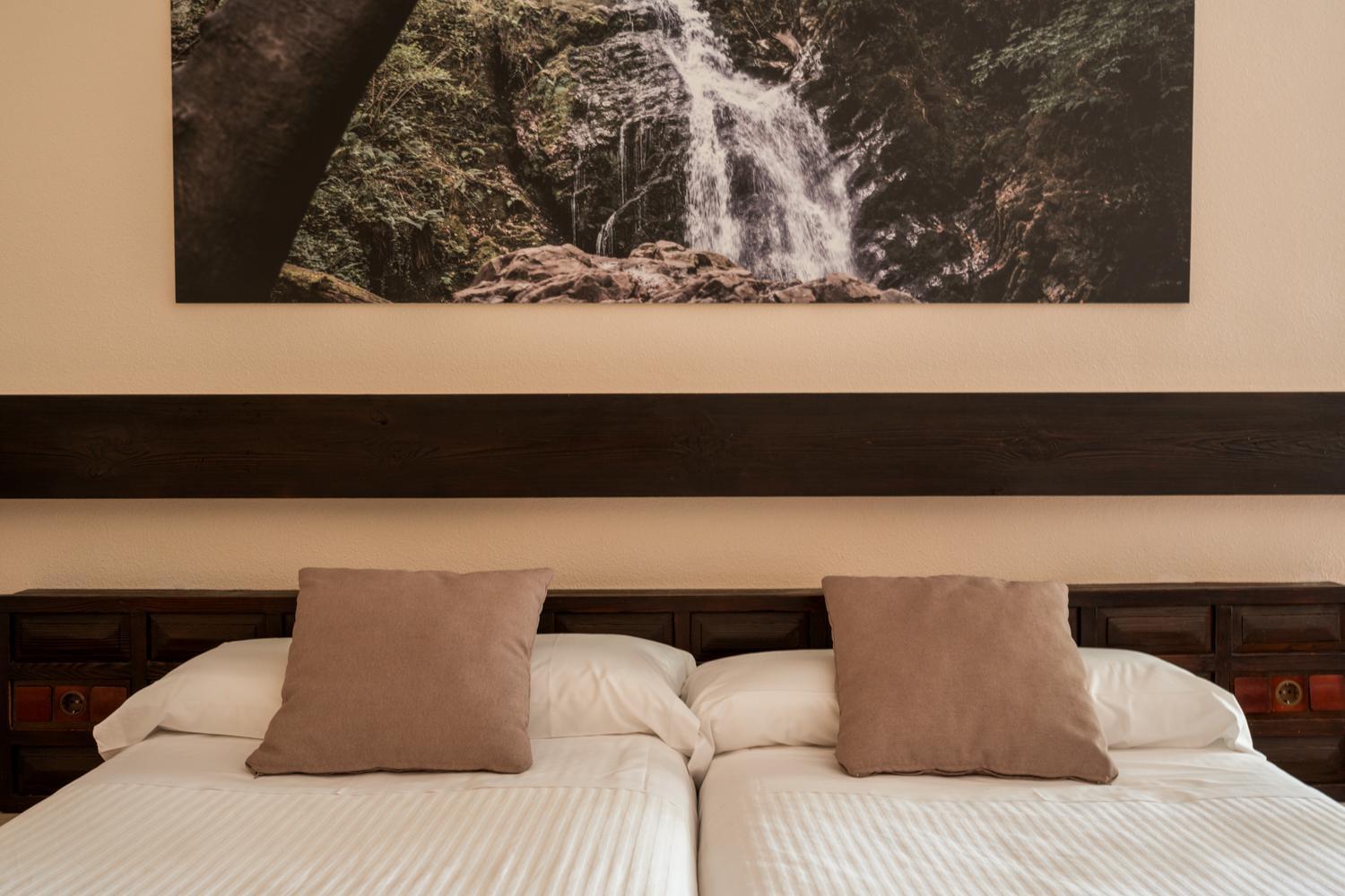 Habitación Doble con cama supletoria (2 adultos + 1 niño)