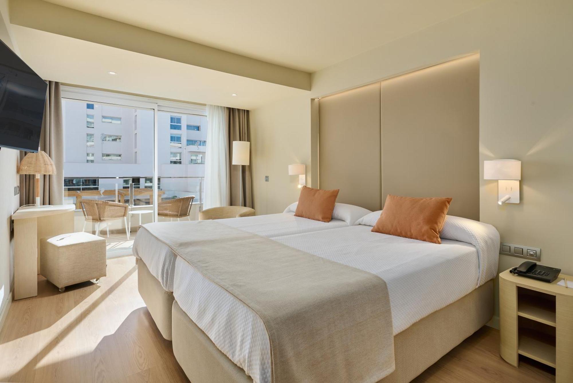 Doppelzimmer mit Poolblick