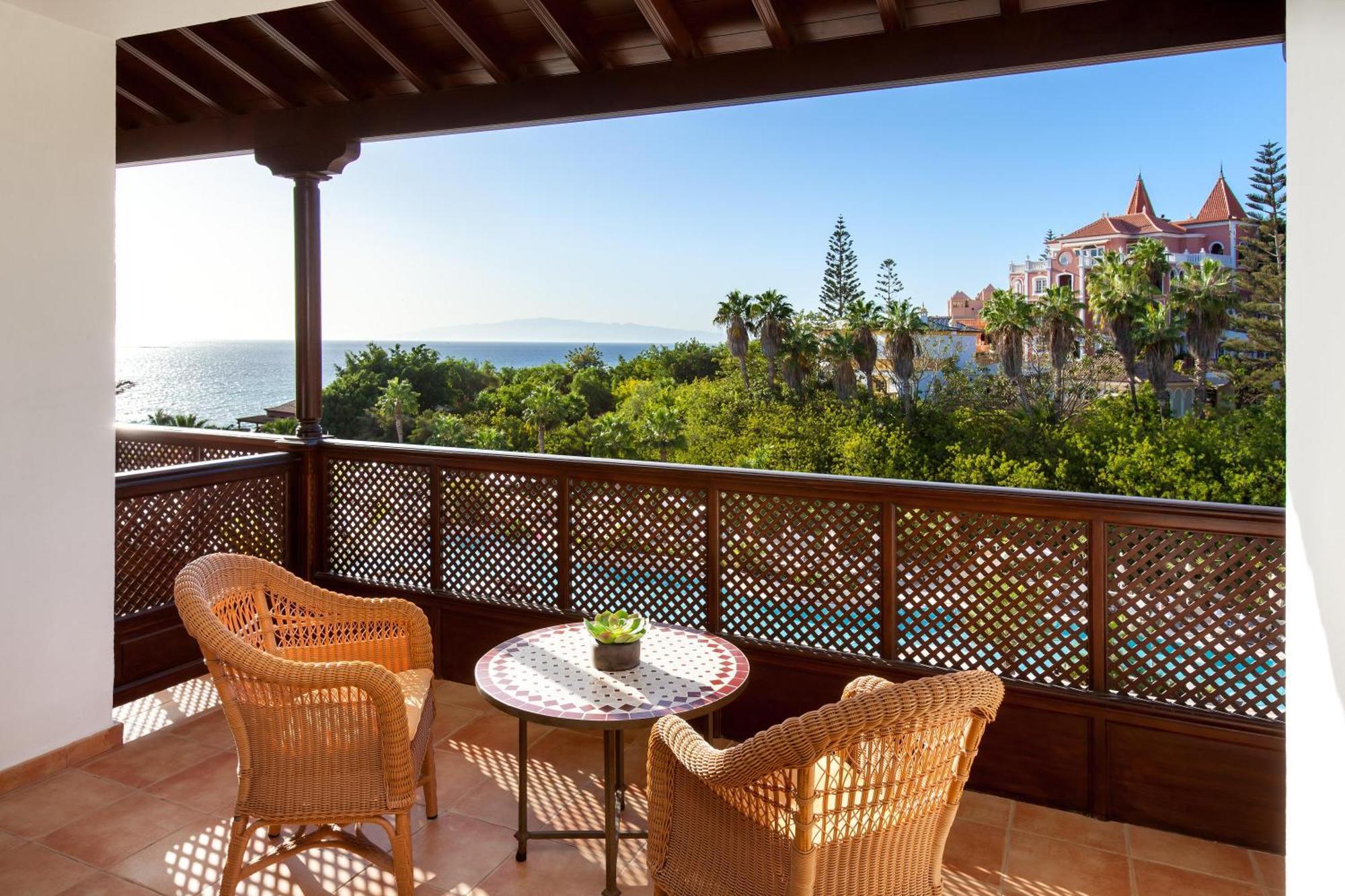 Deluxe Room Side Ocean View