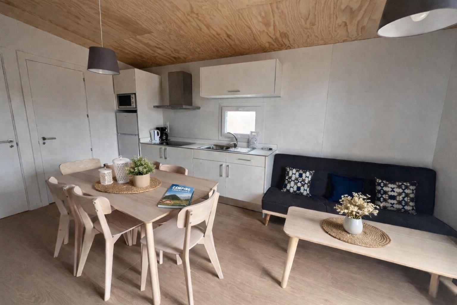 Casa Móvil Plus con 2 dormitorios y aire acondicionado