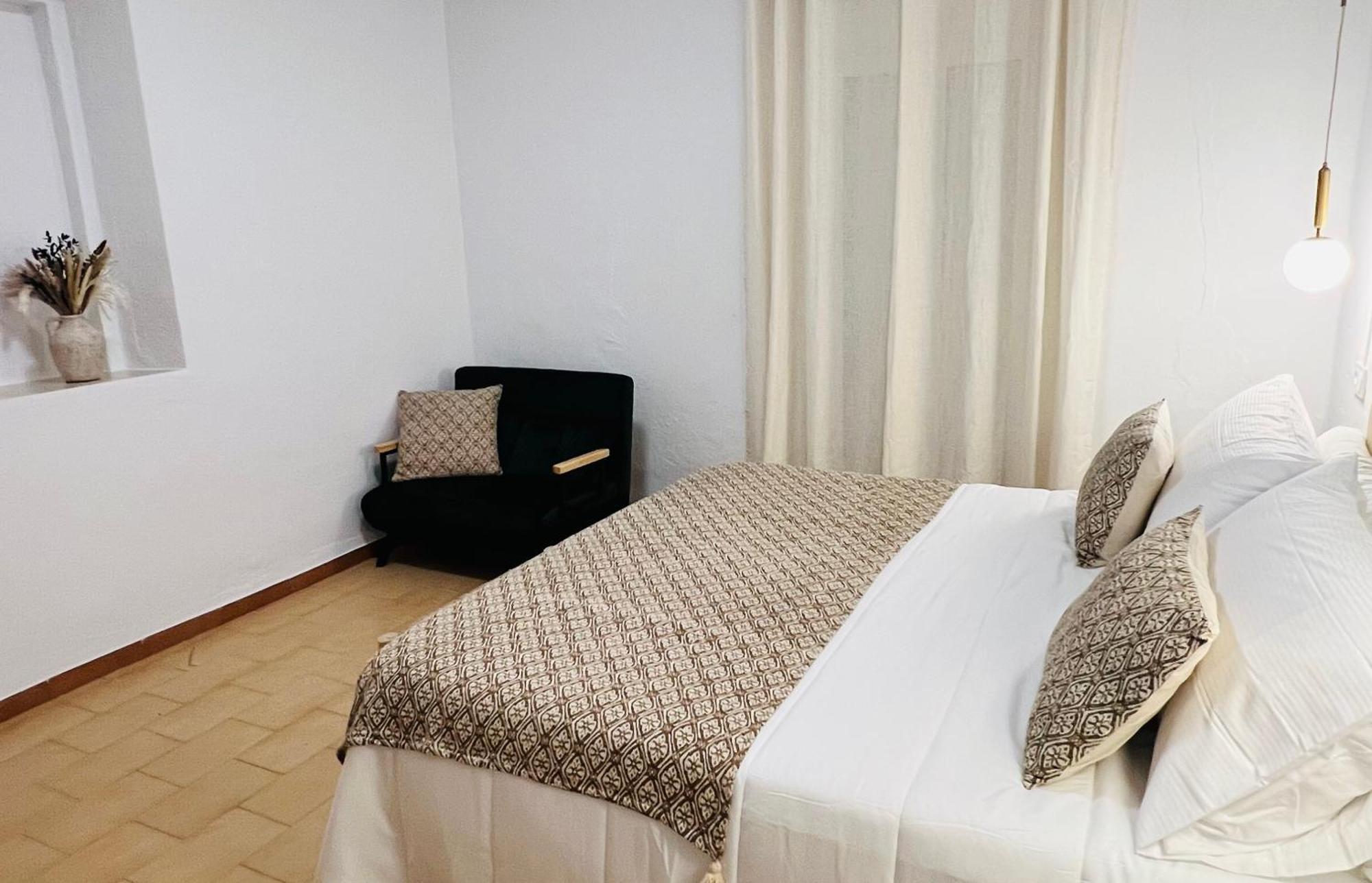 Habitación Doble con balcón (3 adultos)