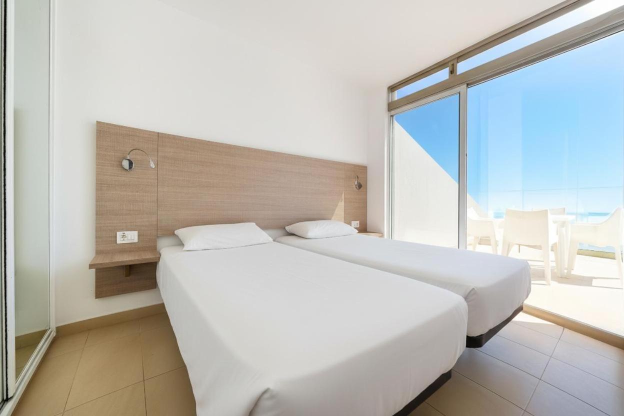 Classic One Bedroom Apartment Balcony Sea View