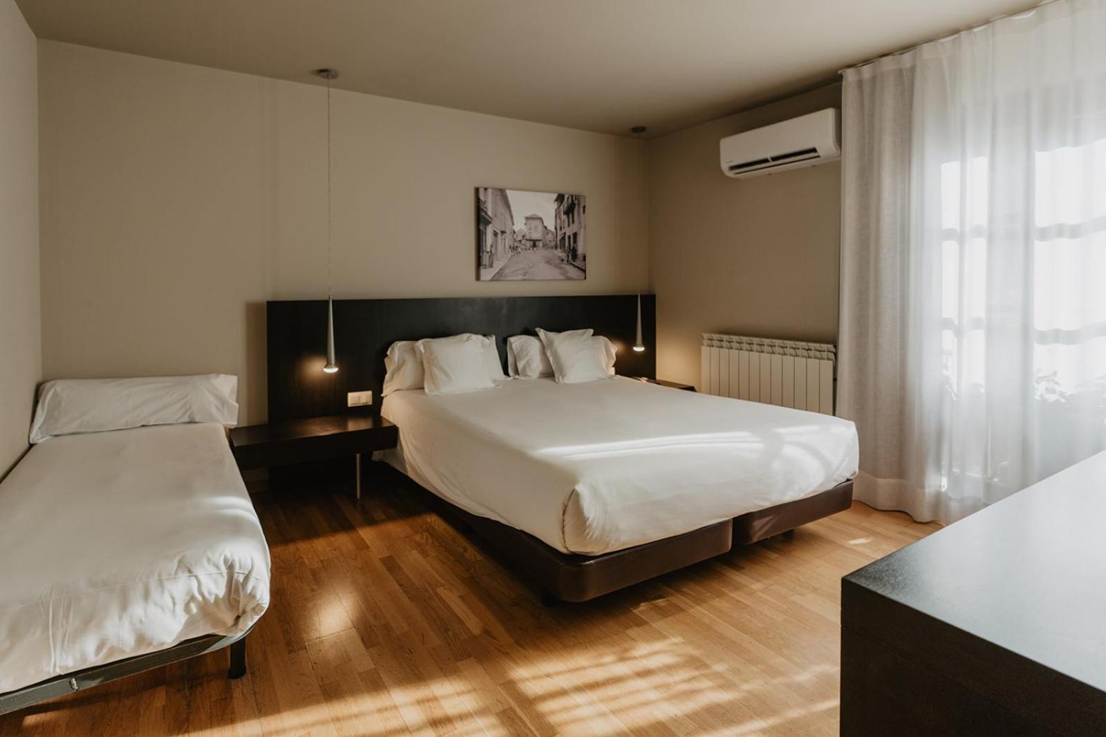 Habitación Doble con cama supletoria - 1 o 2 camas (2 adultos + 1 niño)