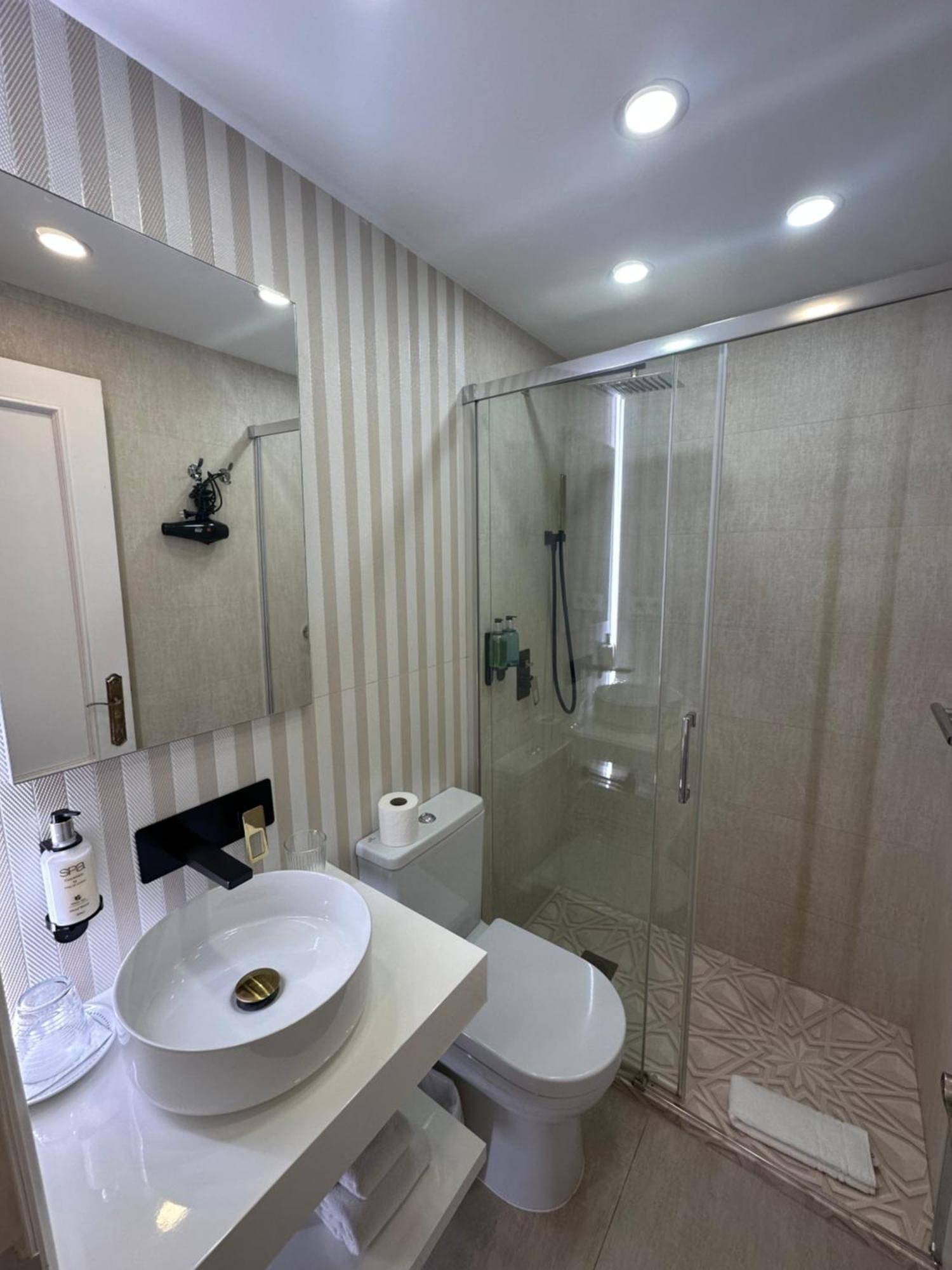 Habitación Individual con baño privado