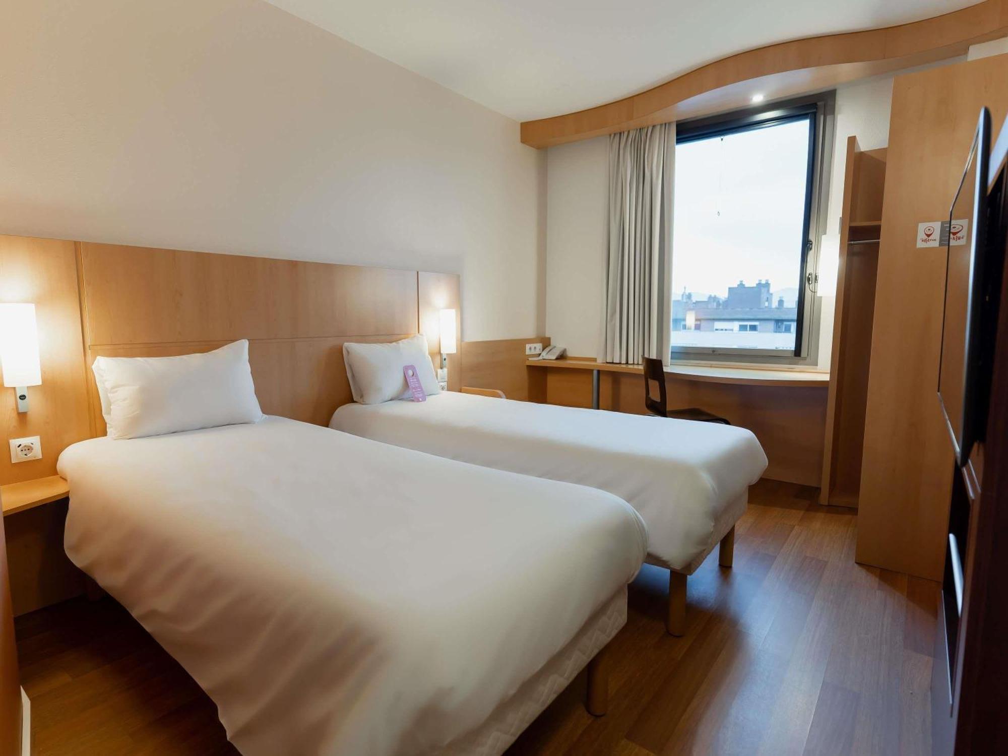 Twin Room,1773713344:JPEG