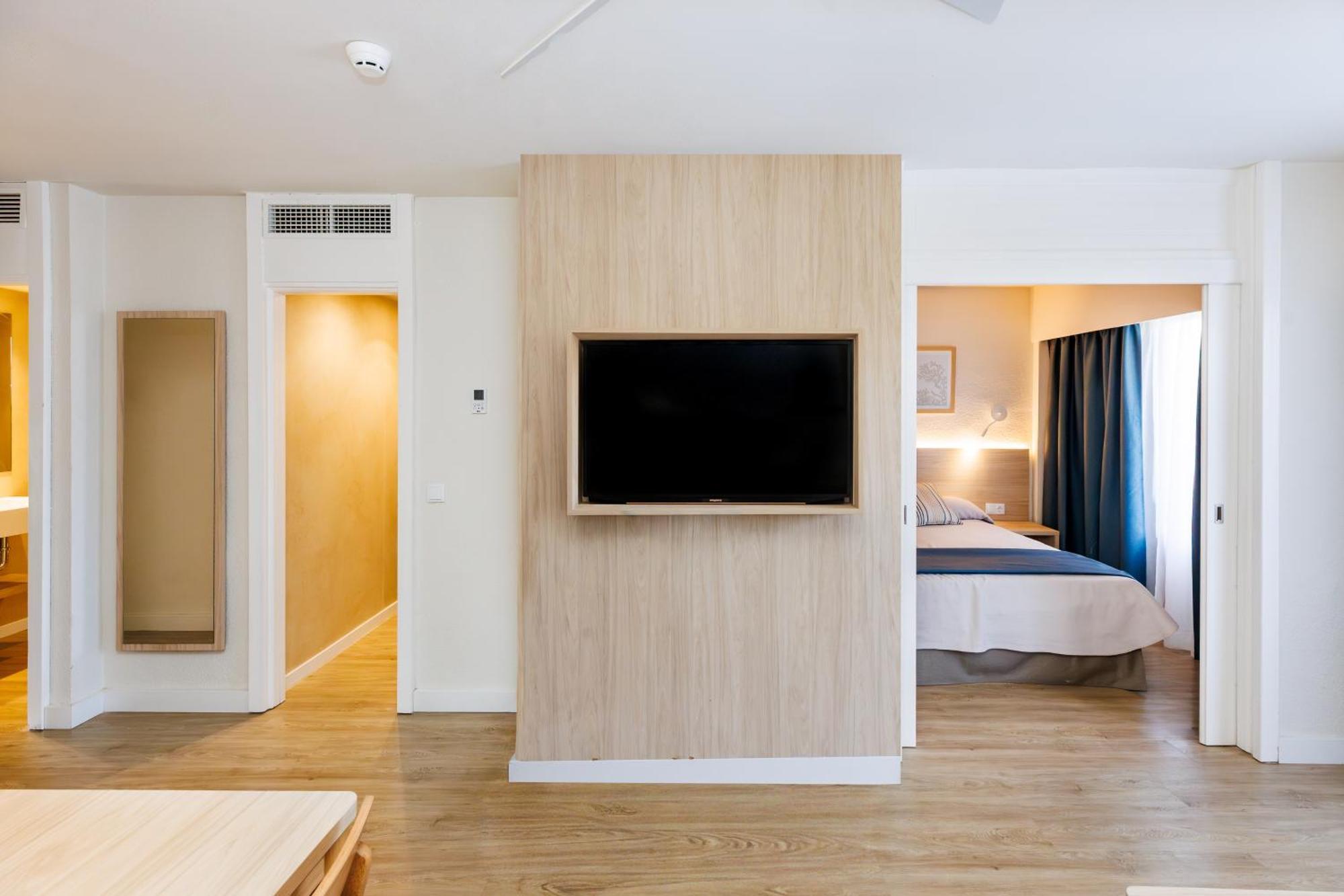 One-Bedroom Family Apartment