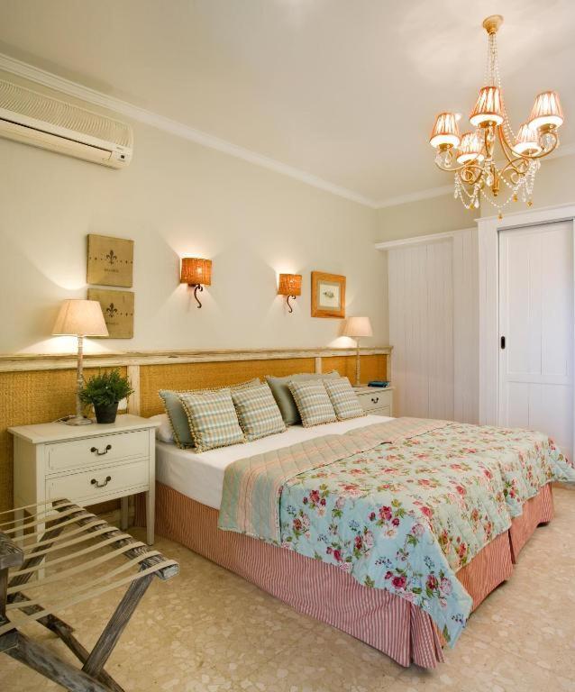 Classic Twin Room