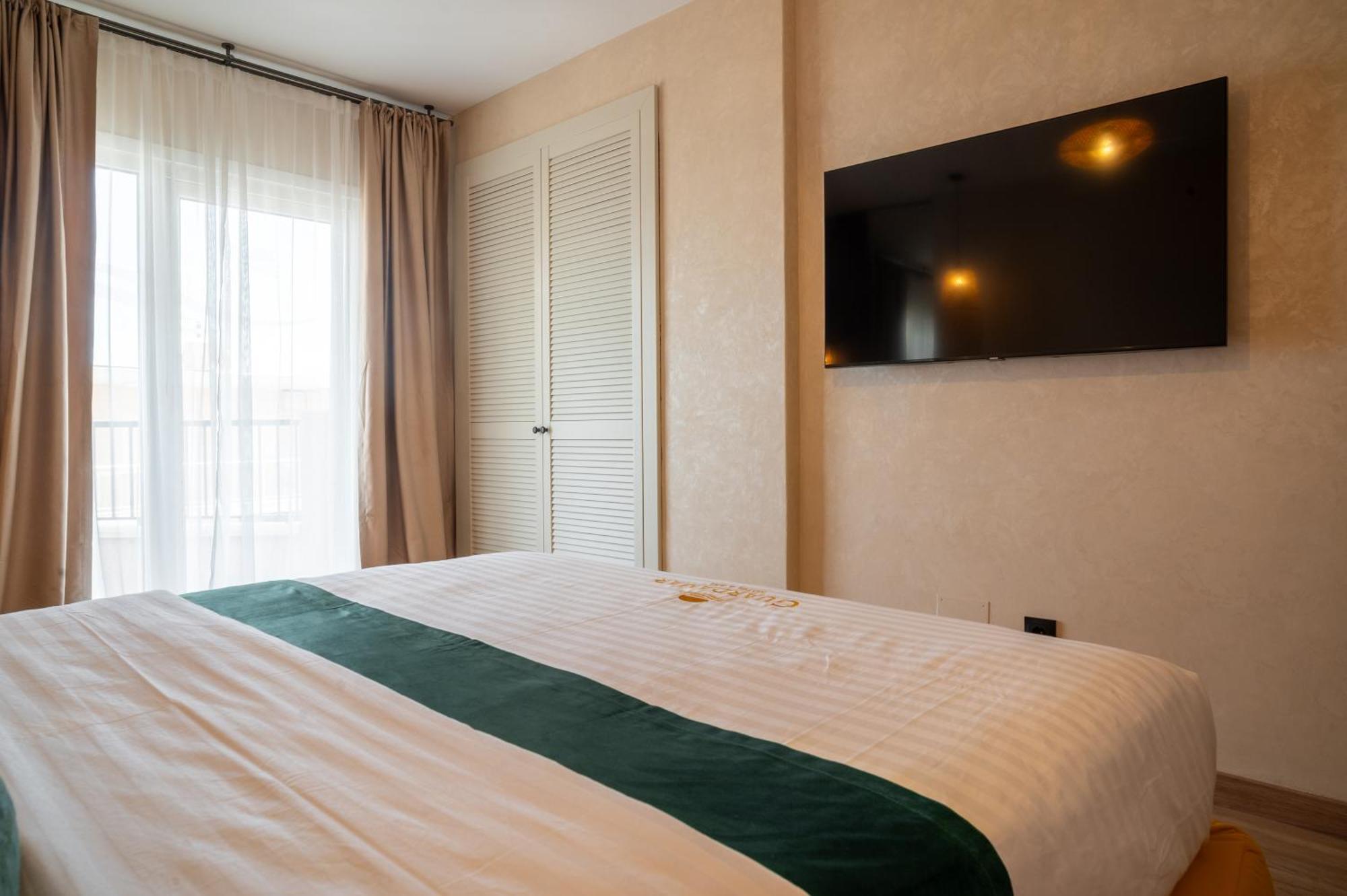 Double or Twin Room Partial Sea View