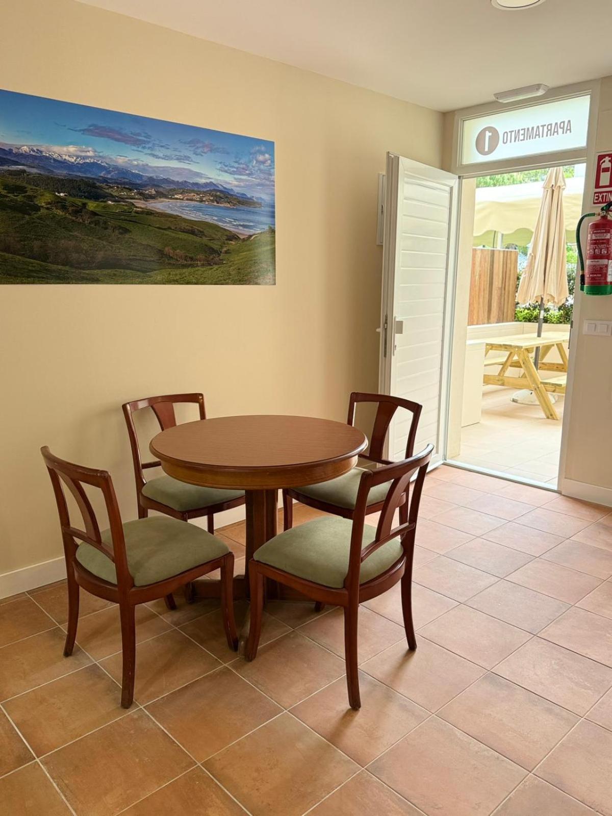 One-Bedroom Apartment - Sea Side