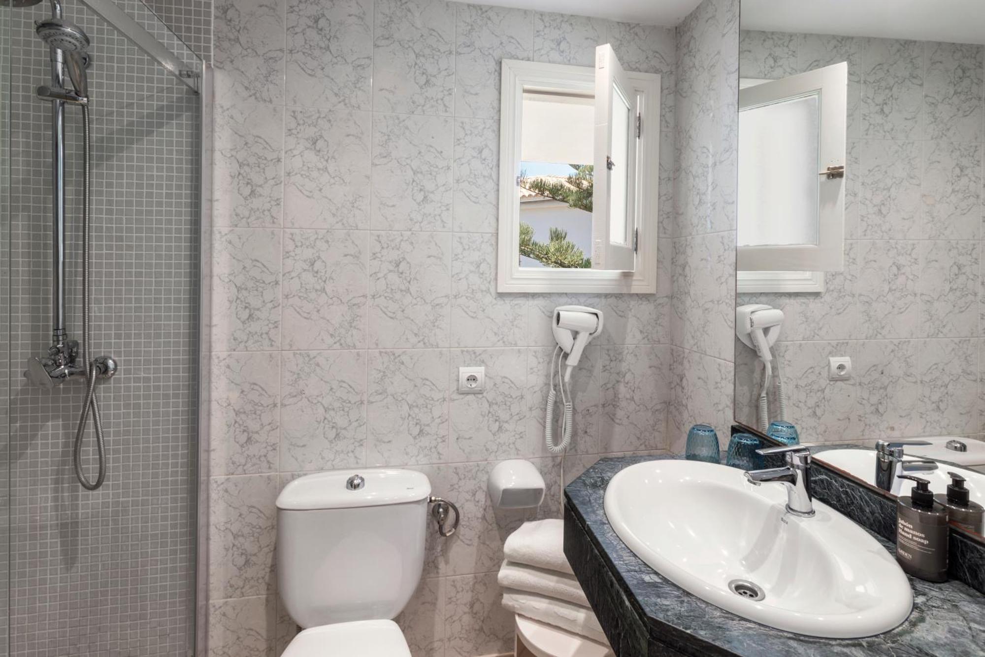 Apartment mit 2 Schlafzimmern und Meerblick