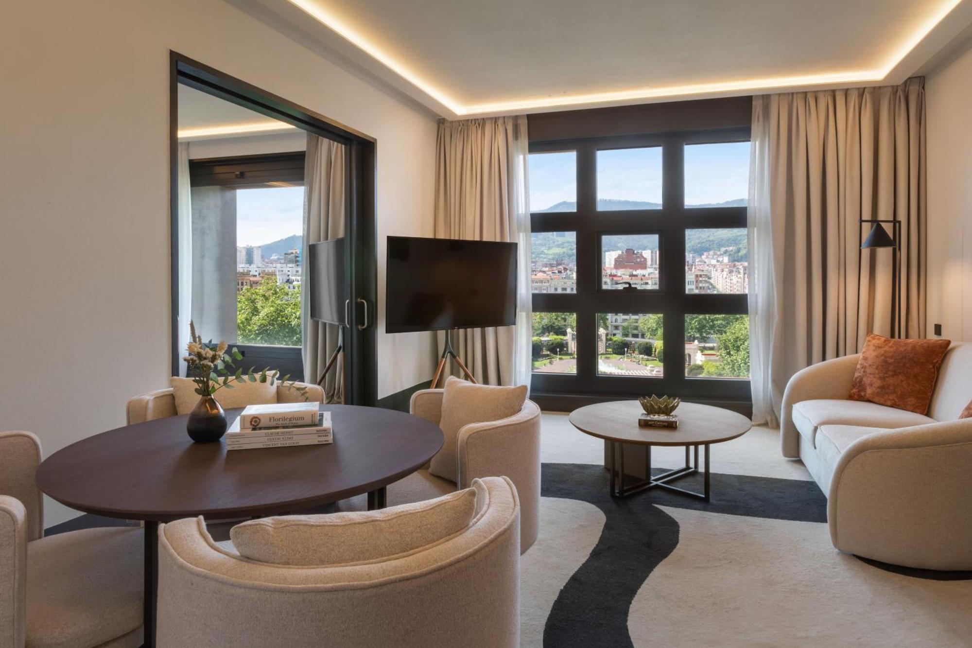 Suite The Level