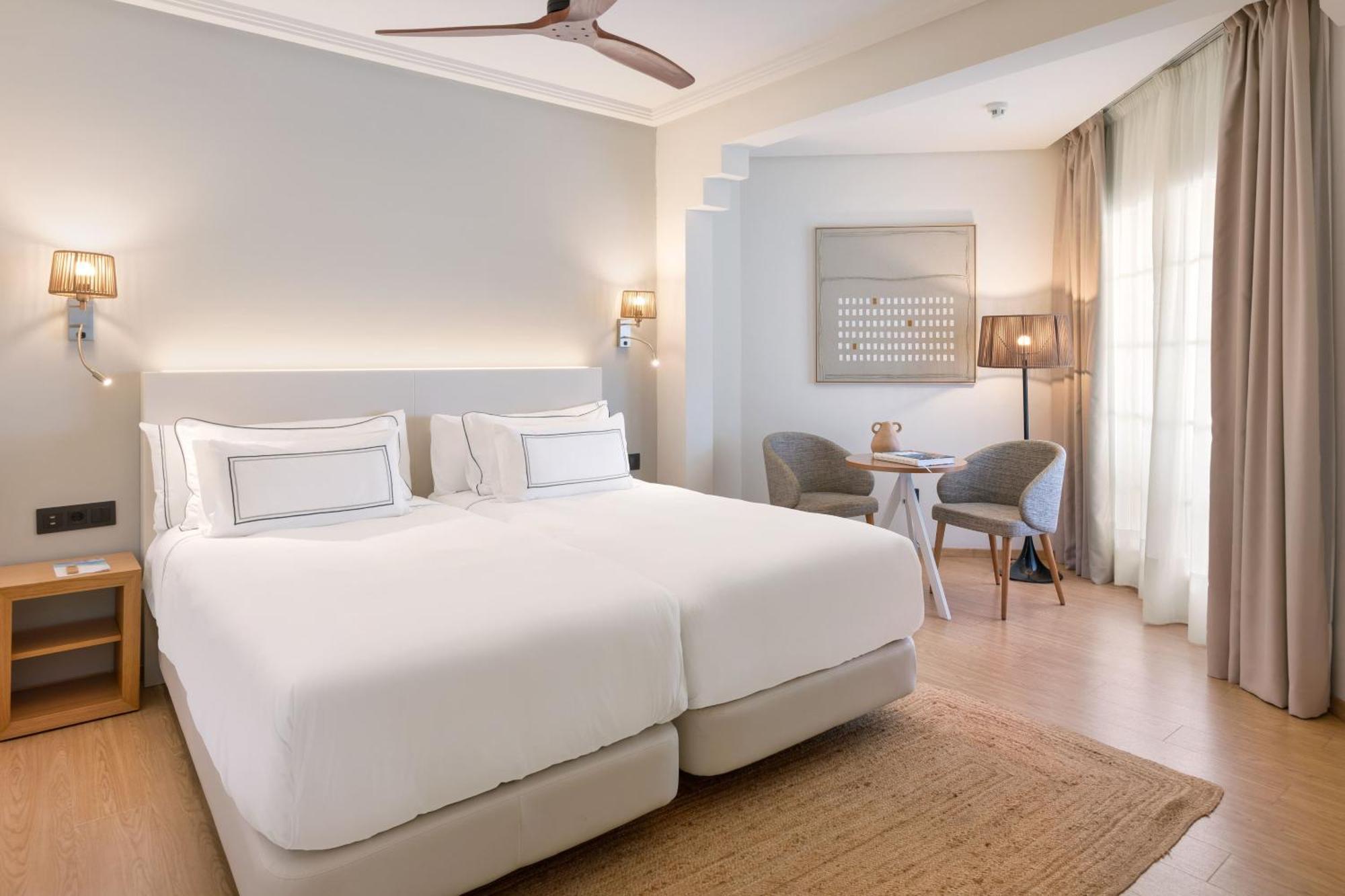 Suite The Level com Vista Mar (2 Adultos + 2 Crianças)