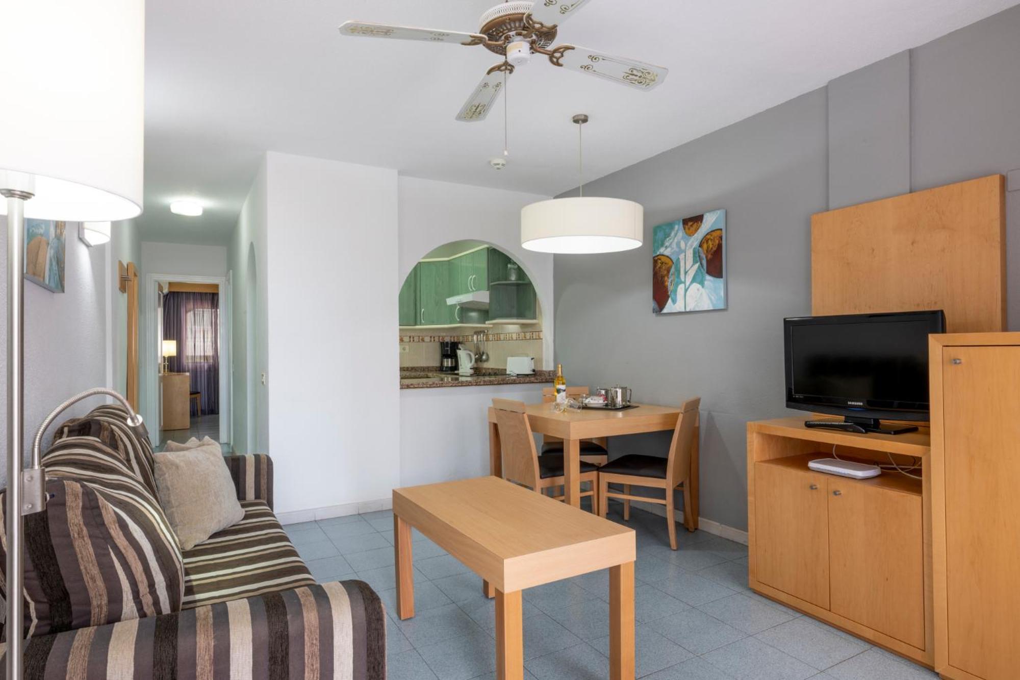 Studio Apartment