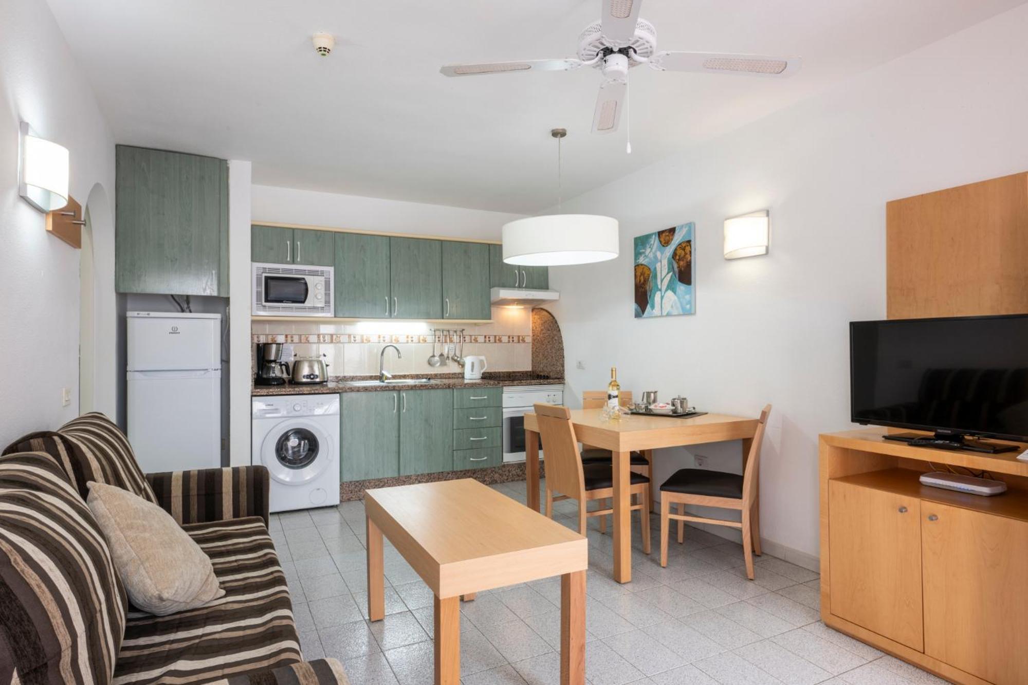 Studio Apartment