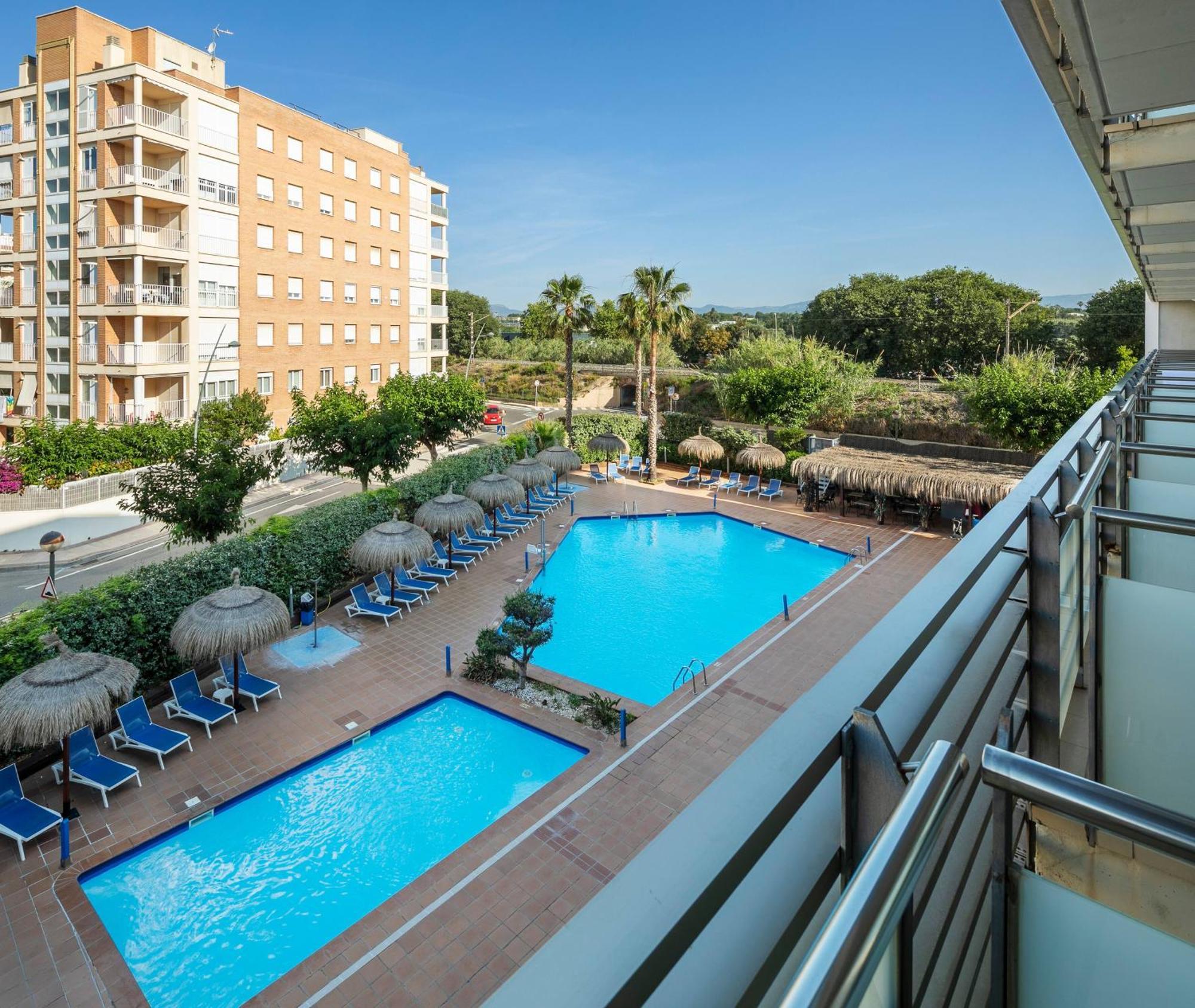 Standard Room Pool View