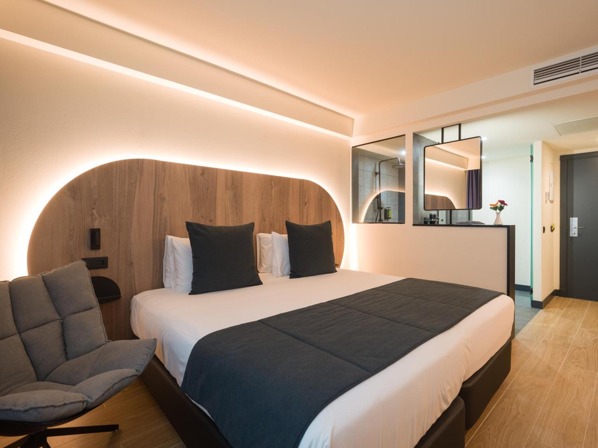 Double or Twin Room Sea View