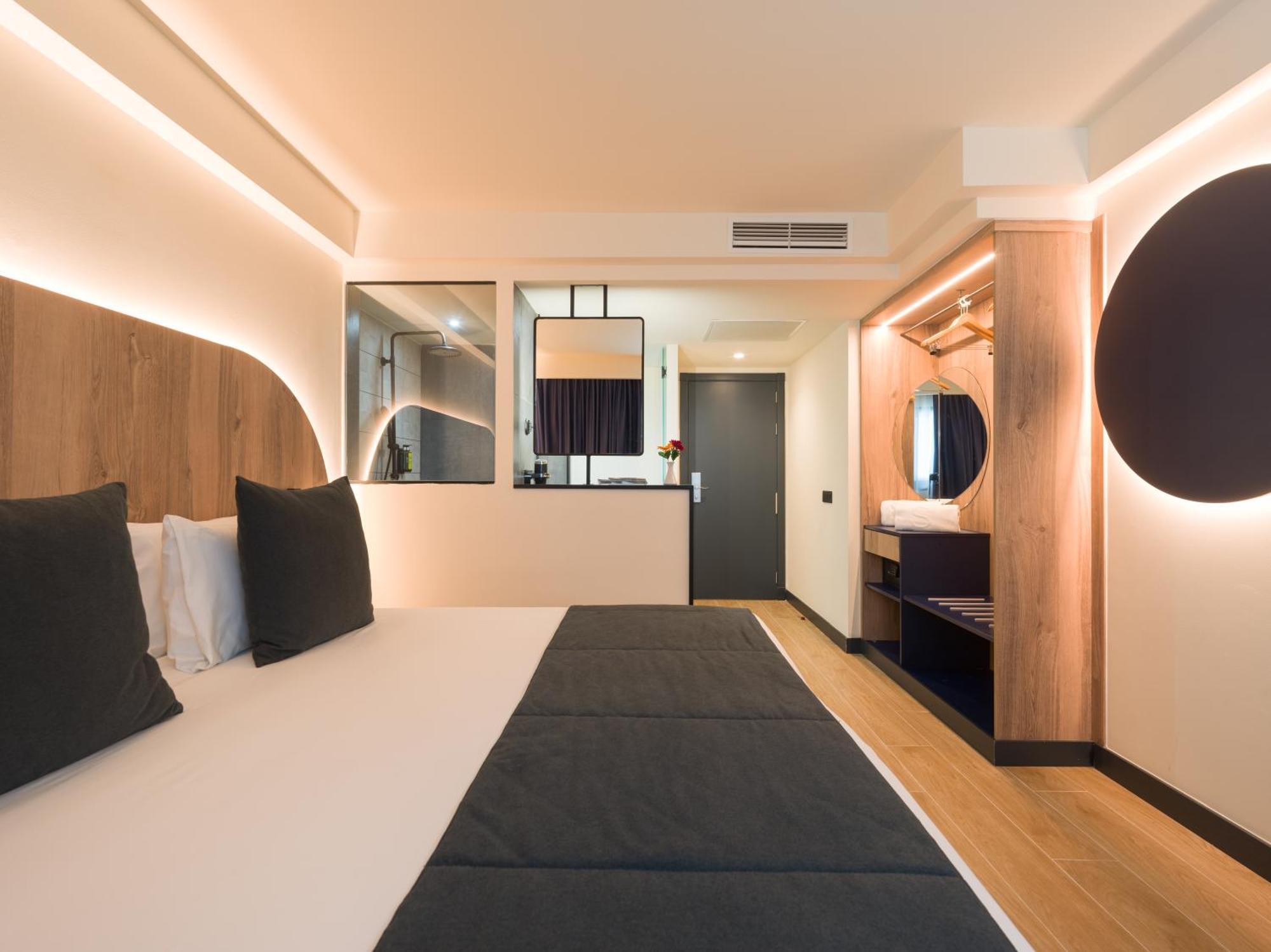 Double or Twin Room Sea View