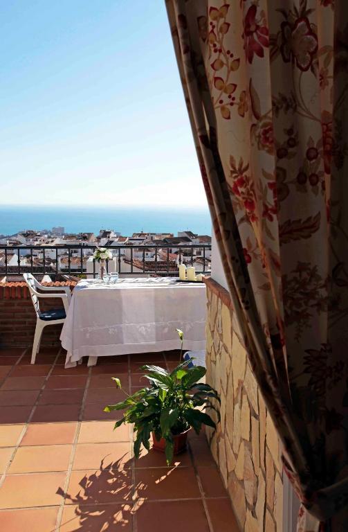Double Room with Balcony and Sea View