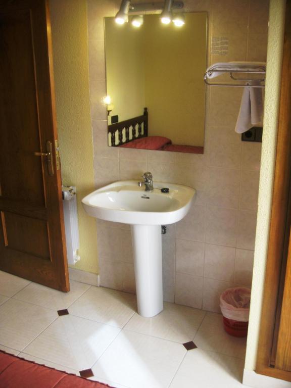 Habitación Individual con baño compartido