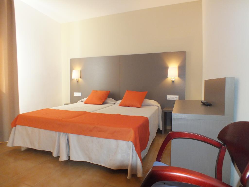 Economy Double or Twin Room (No View)
