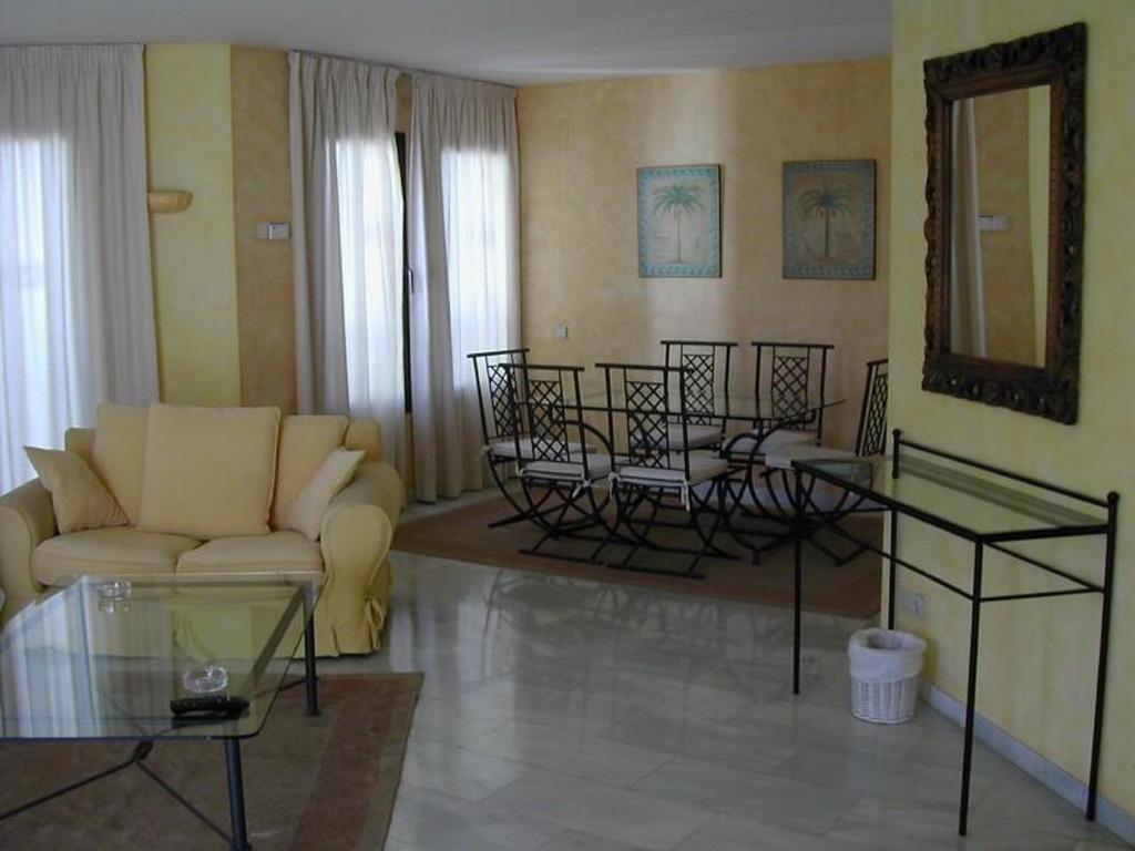 Two-Bedroom Apartment (4 Adults)