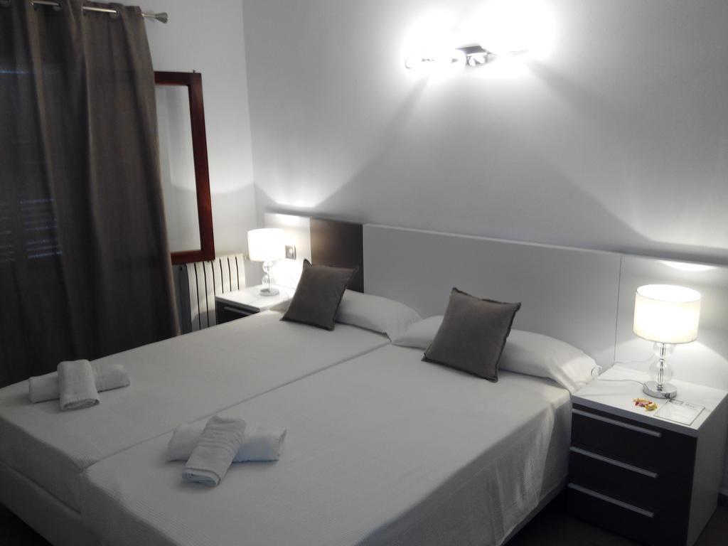 Double Room,936861937:JPEG