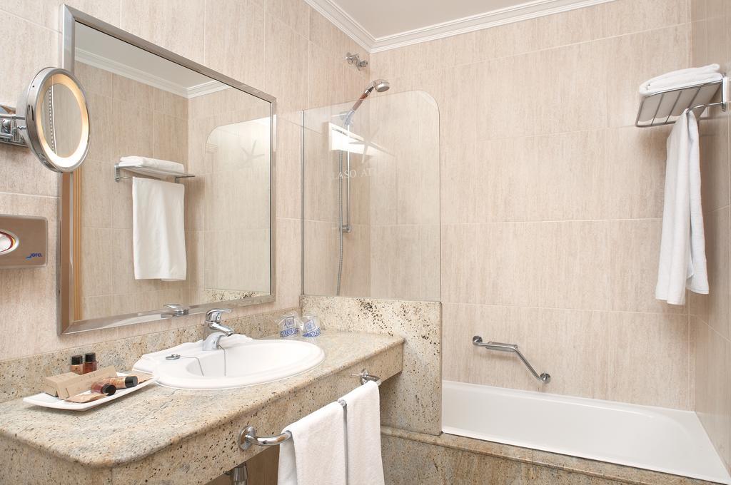 Quarto Triplo Básico
