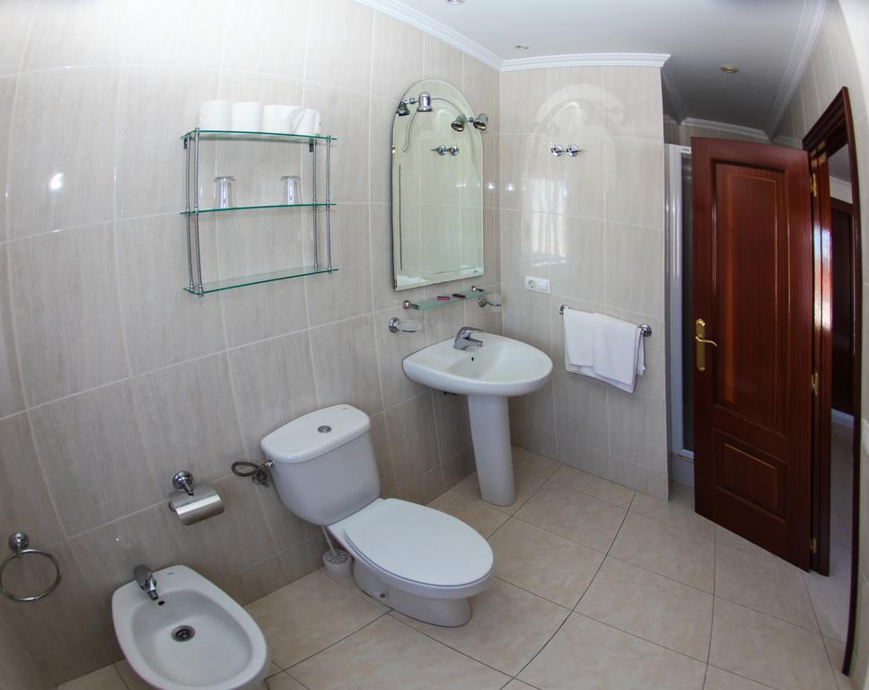 Habitación Doble con baño privado - 2 camas