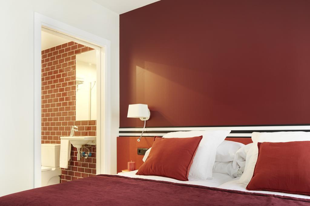 Double or Twin Room,326235667:JPEG