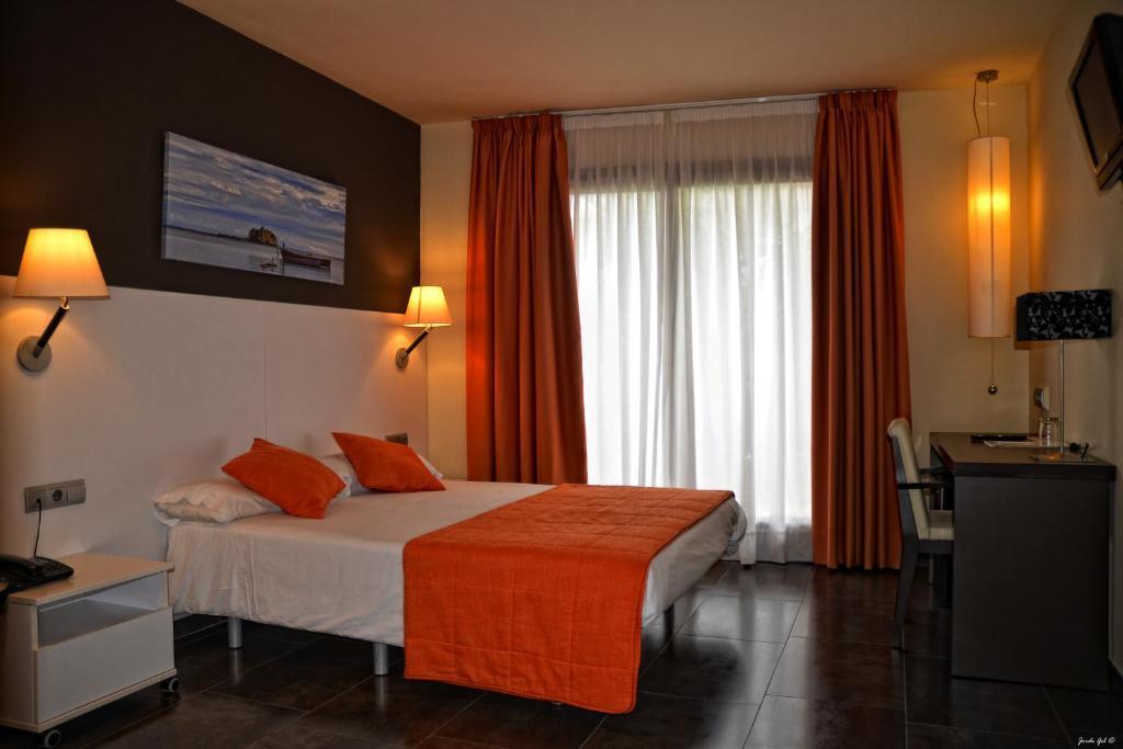 Double or Twin Room with Balcony