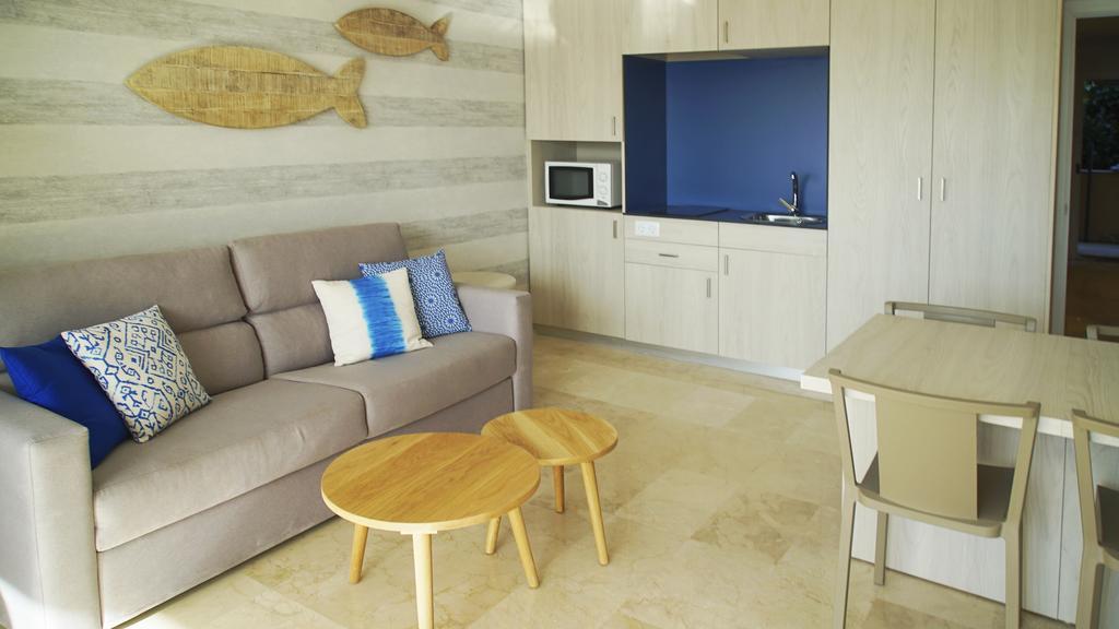 One-Bedroom Apartment (3 Adults + 1 Children)