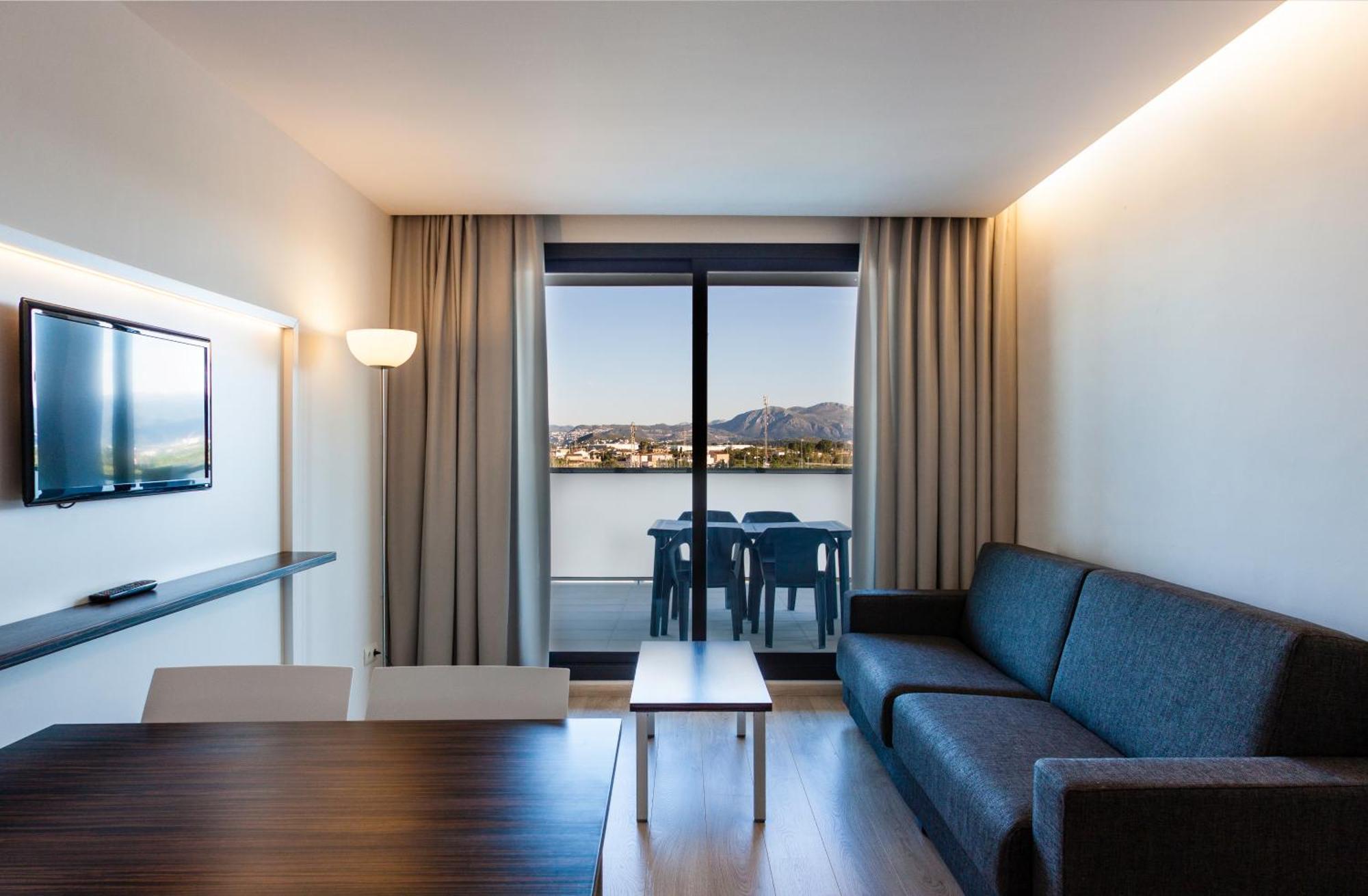 Apartment (2-4 Adults)