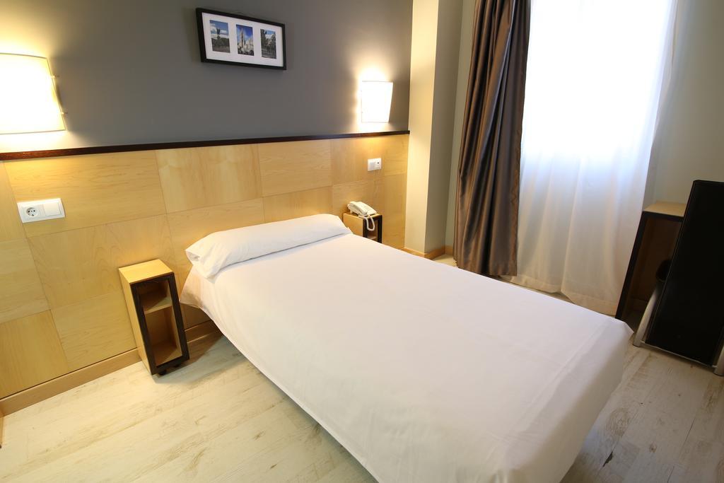 Budget Single Room