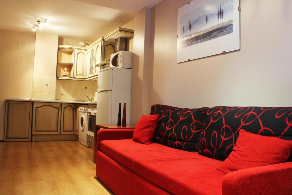 Apartamento de 2 dormitorios con balcón