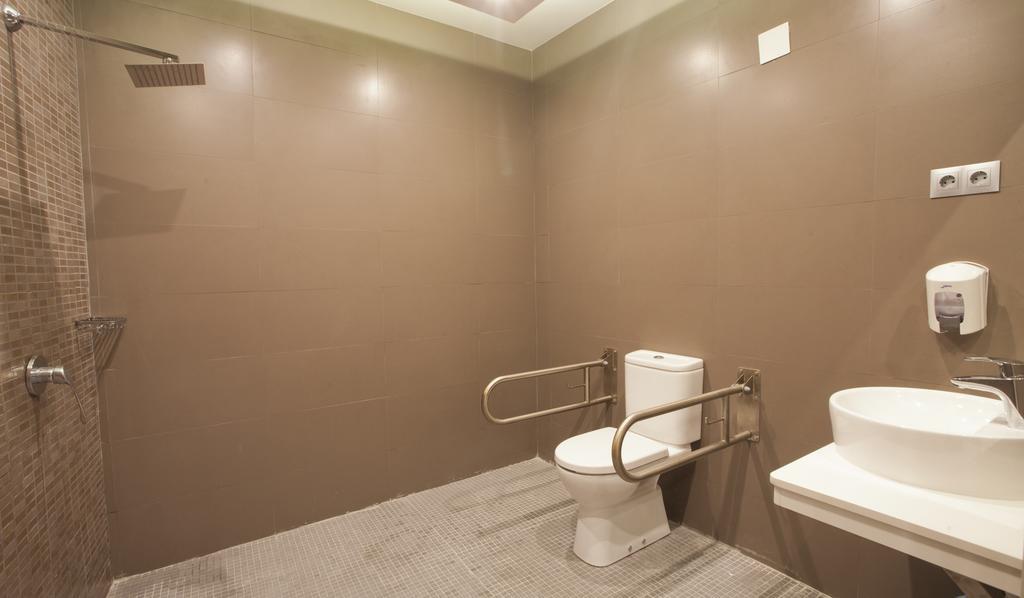 Double Room,1574822972:JPEG