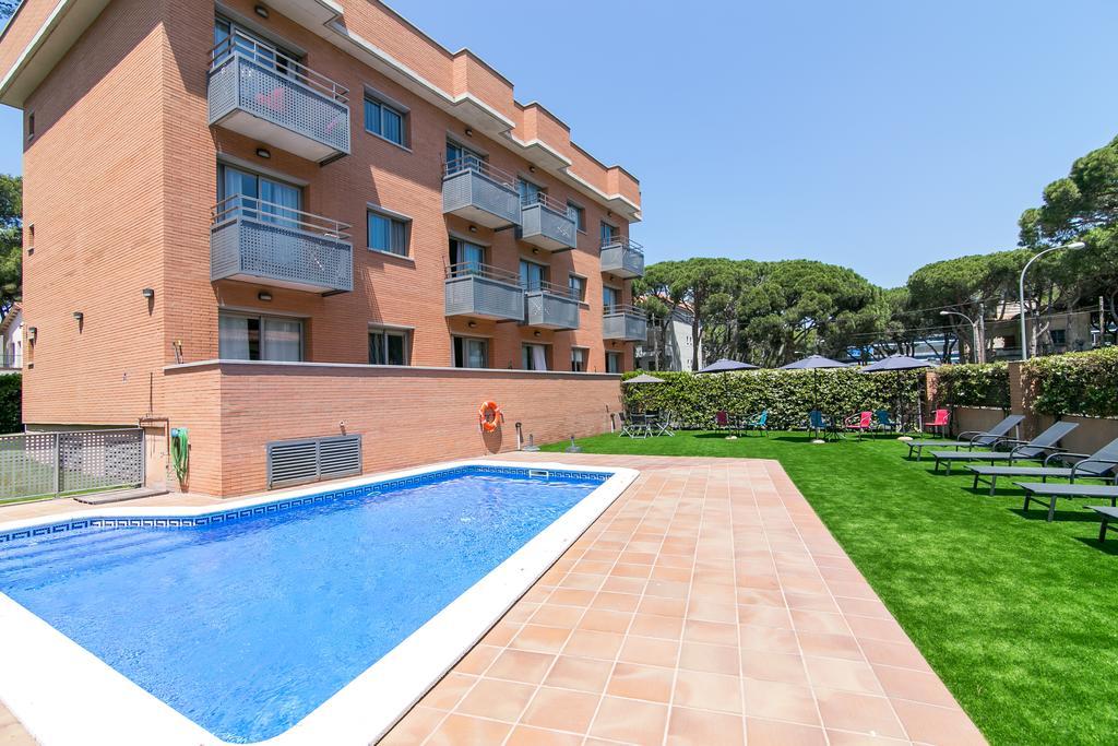 Superior One-Bedroom Apartment with Balcony