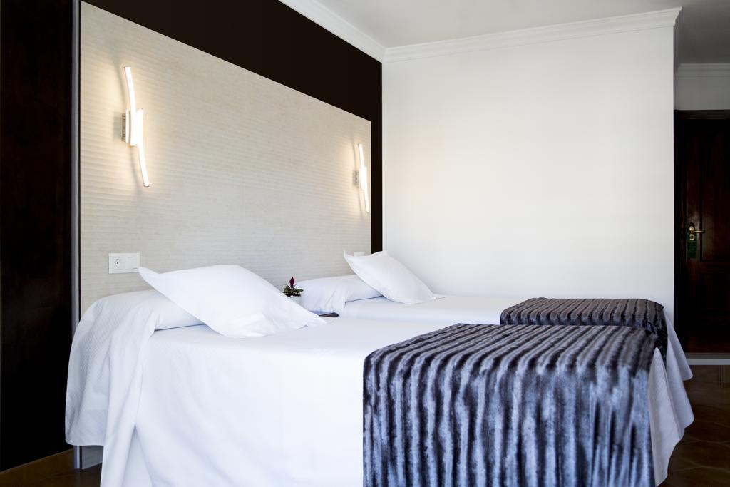 Superior Double or Twin Room with Balcony
