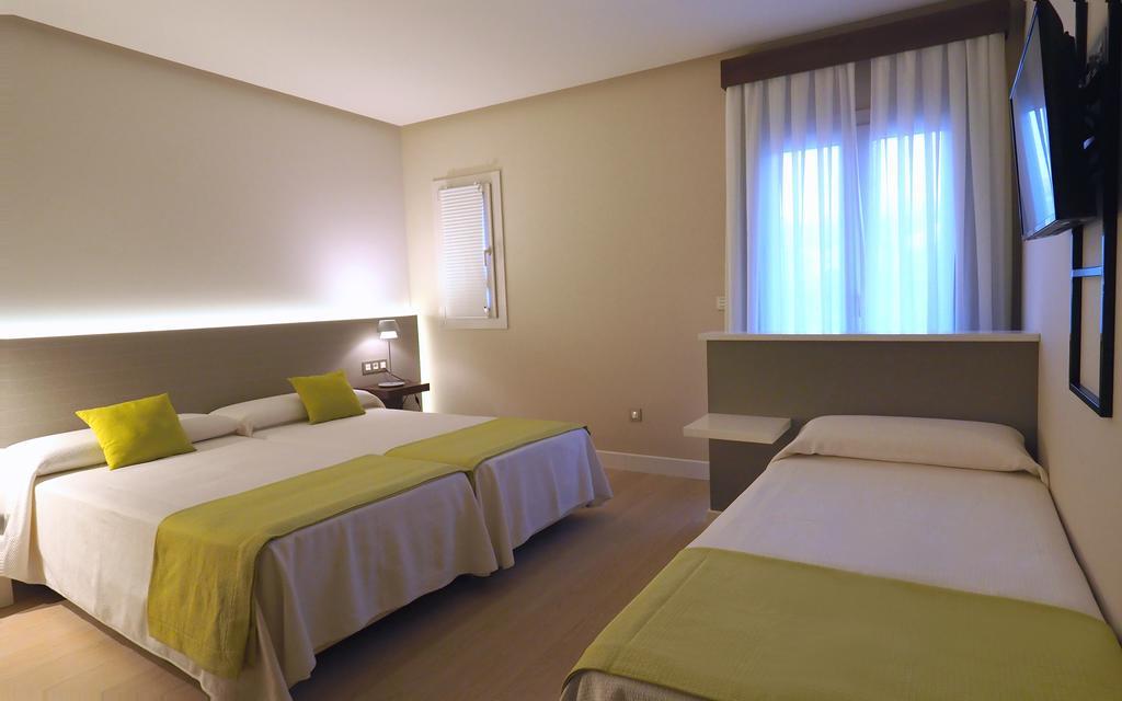 Triple Room with Balcony
