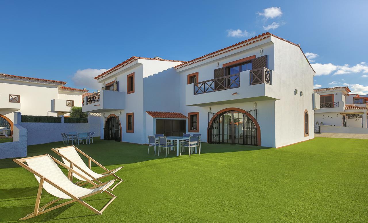 Casa con 3 dormitorios y vistas parciales al mar