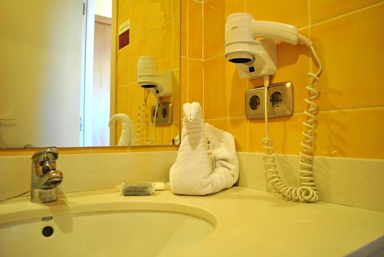 Habitación Doble (1 adulto + 1 niño) - 2 camas