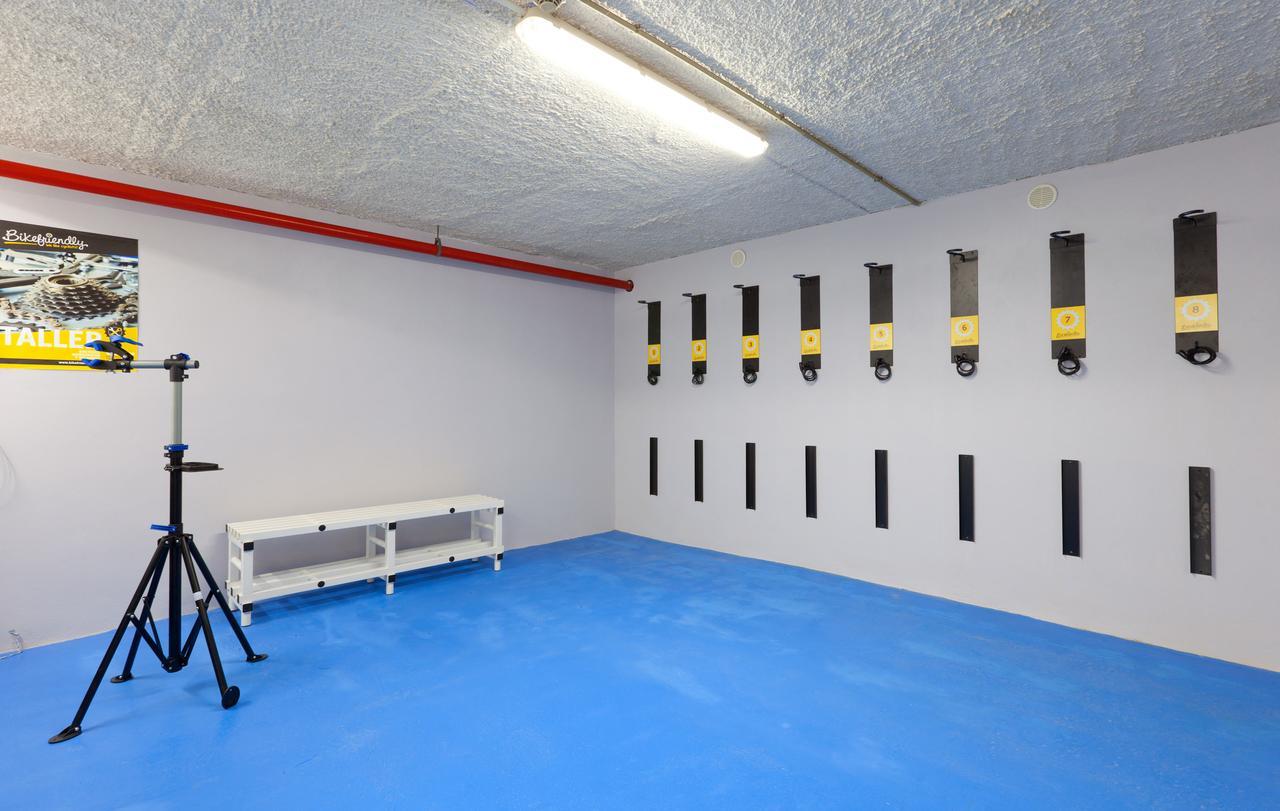 Double or Twin Room Cycling