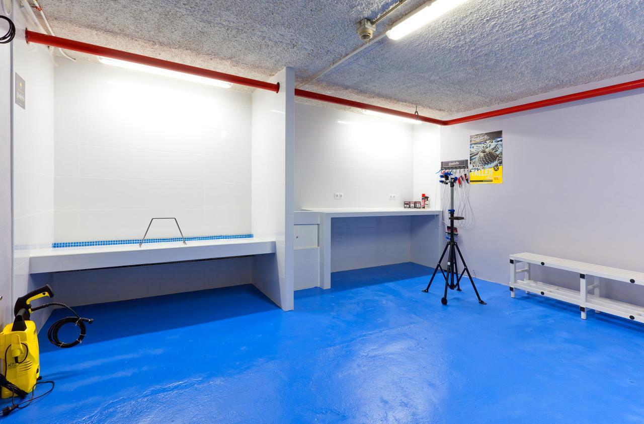 Double or Twin Room Cycling
