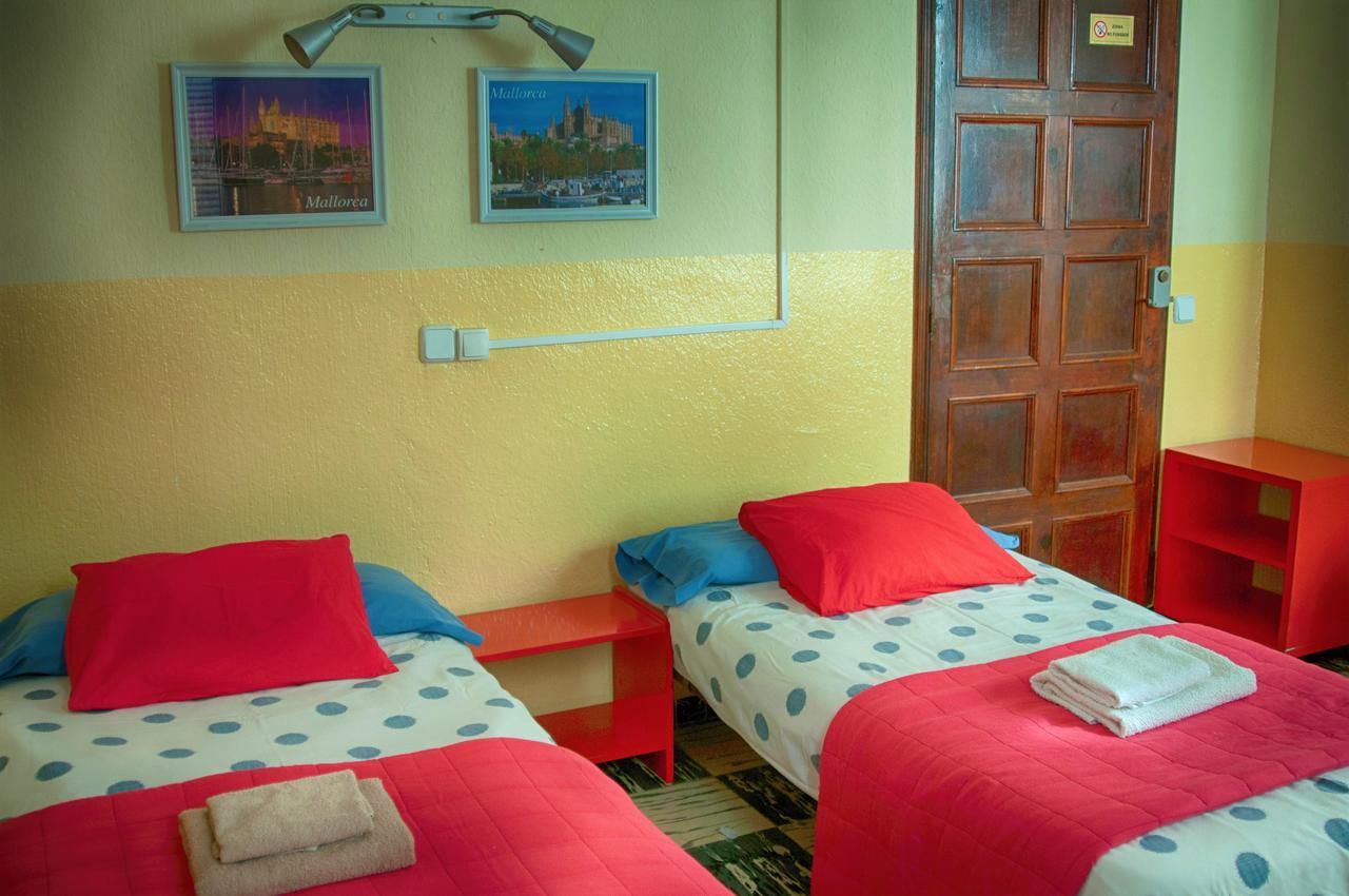 Zweibettzimmer mit eigenem Bad
