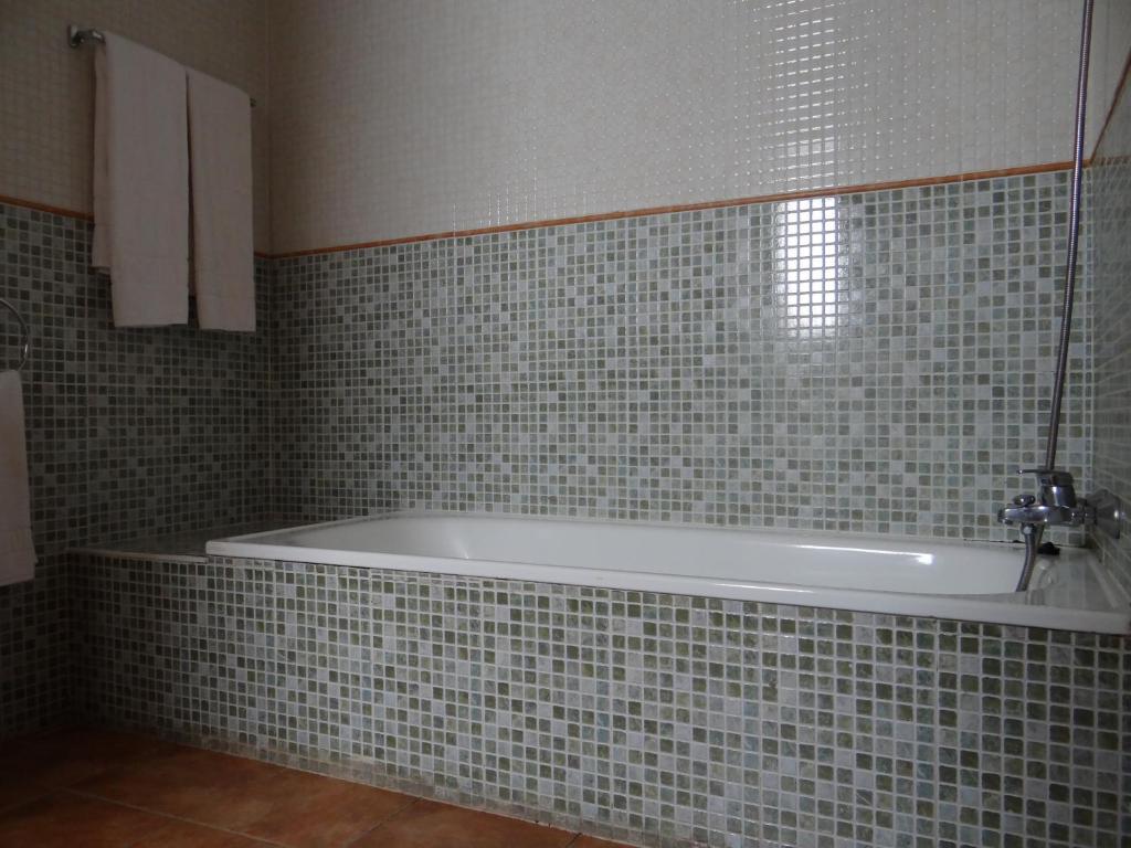 One-Bedroom Apartment (2 Adults + 1 Child)