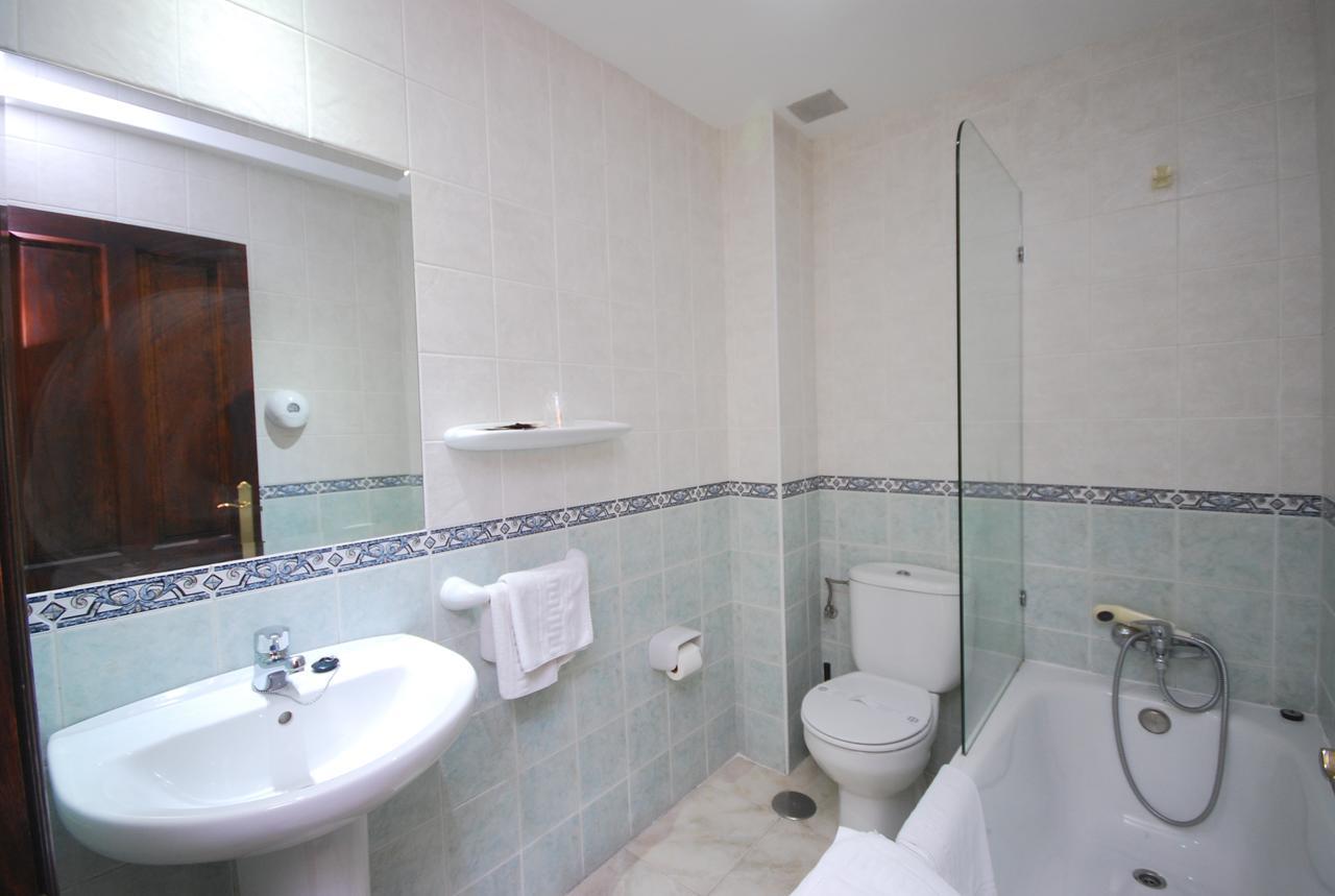Single Room,662825964:JPEG