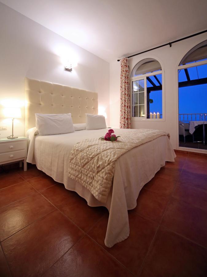 Standard Double or Twin Room with Sea View