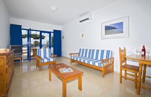 Apartamento de 1 dormitorio con vistas al mar